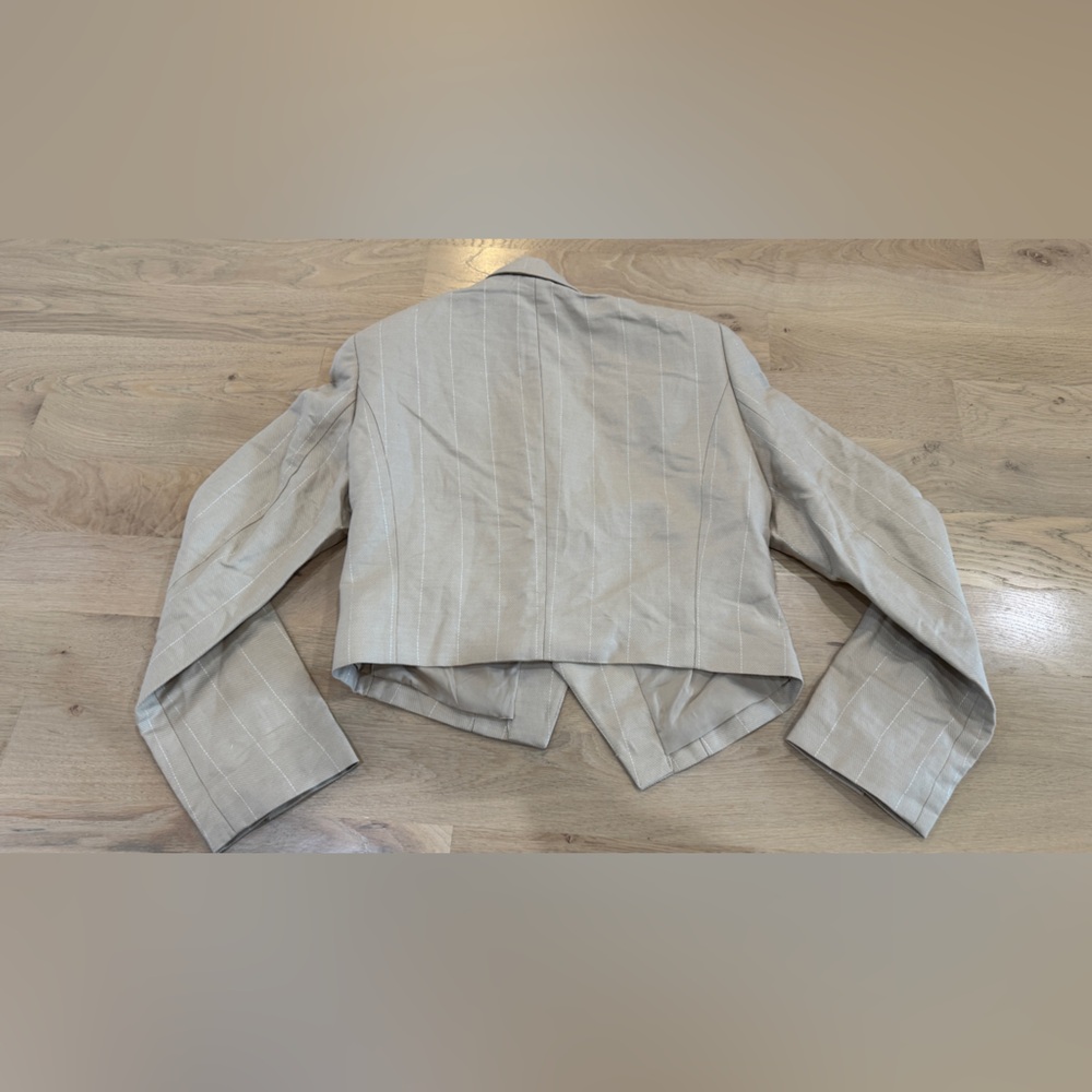 Express cropped metallic pinstripe blazer size medium NWT - Picture 7 of 7